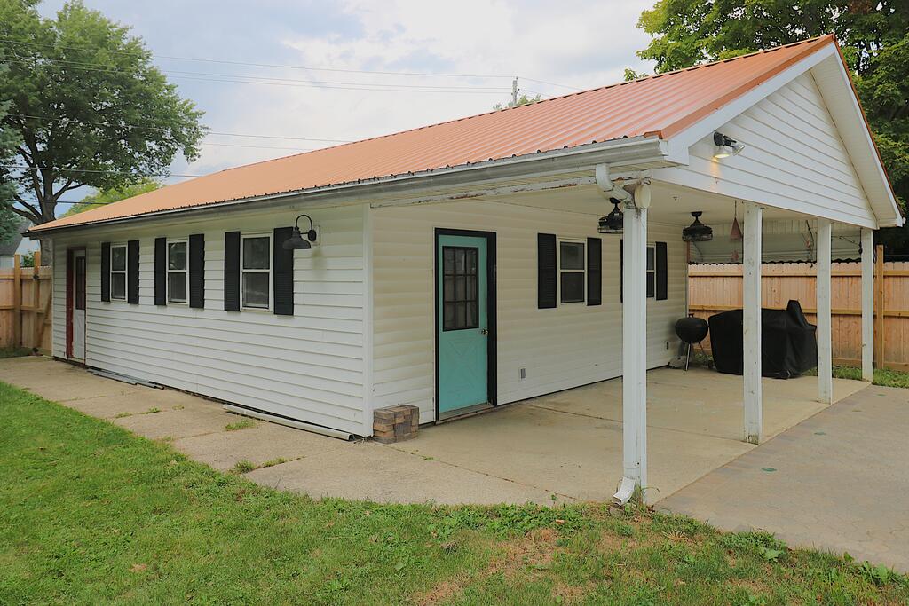 35 E League Stret Property Photo 18