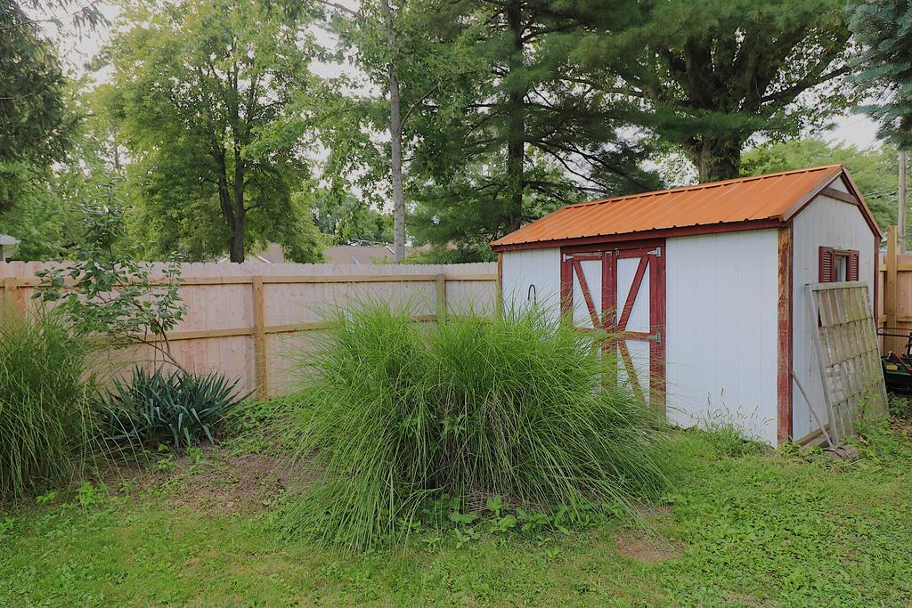 35 E League Stret Property Photo 21