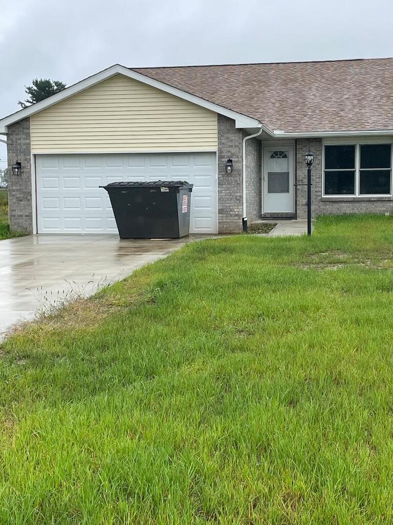 2573 Deerfield Road Property Photo 1