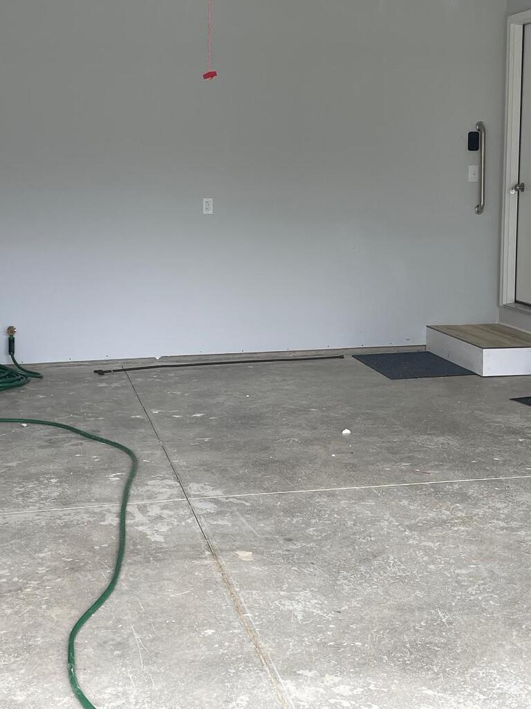 2573 Deerfield Road Property Photo 2