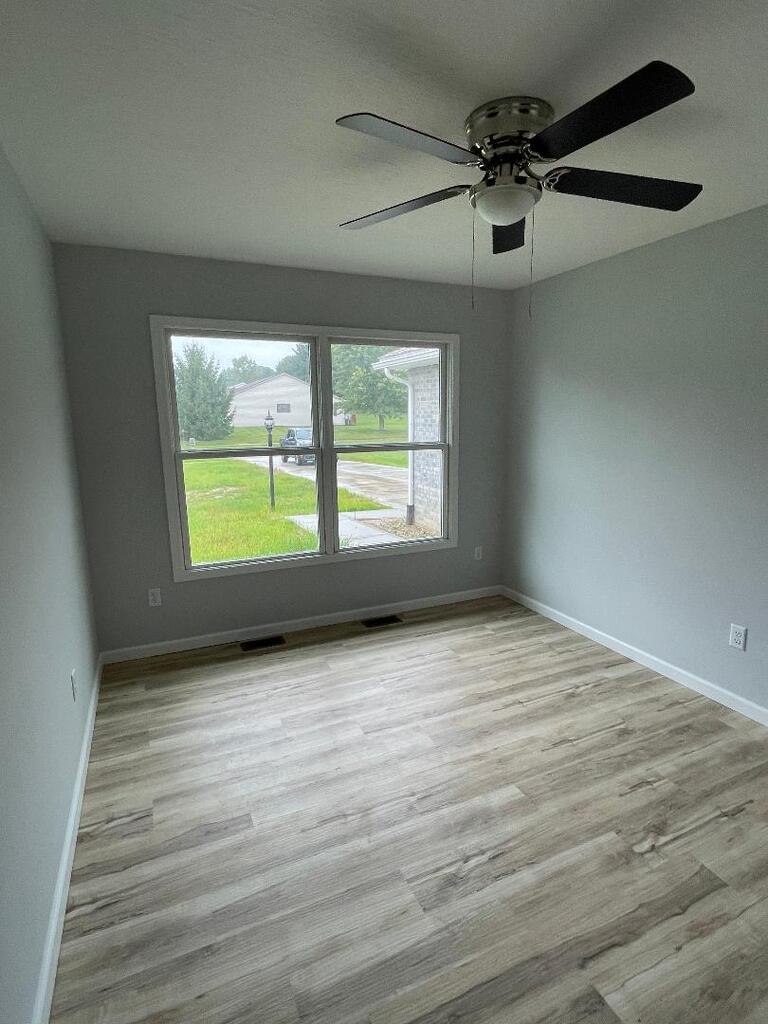 2573 Deerfield Road Property Photo 7