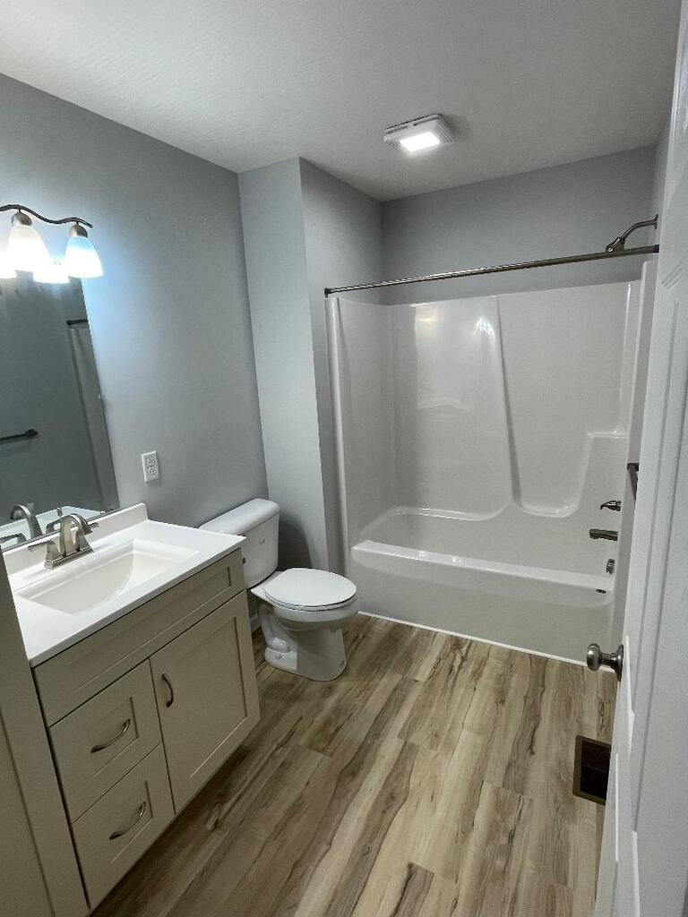 2573 Deerfield Road Property Photo 10