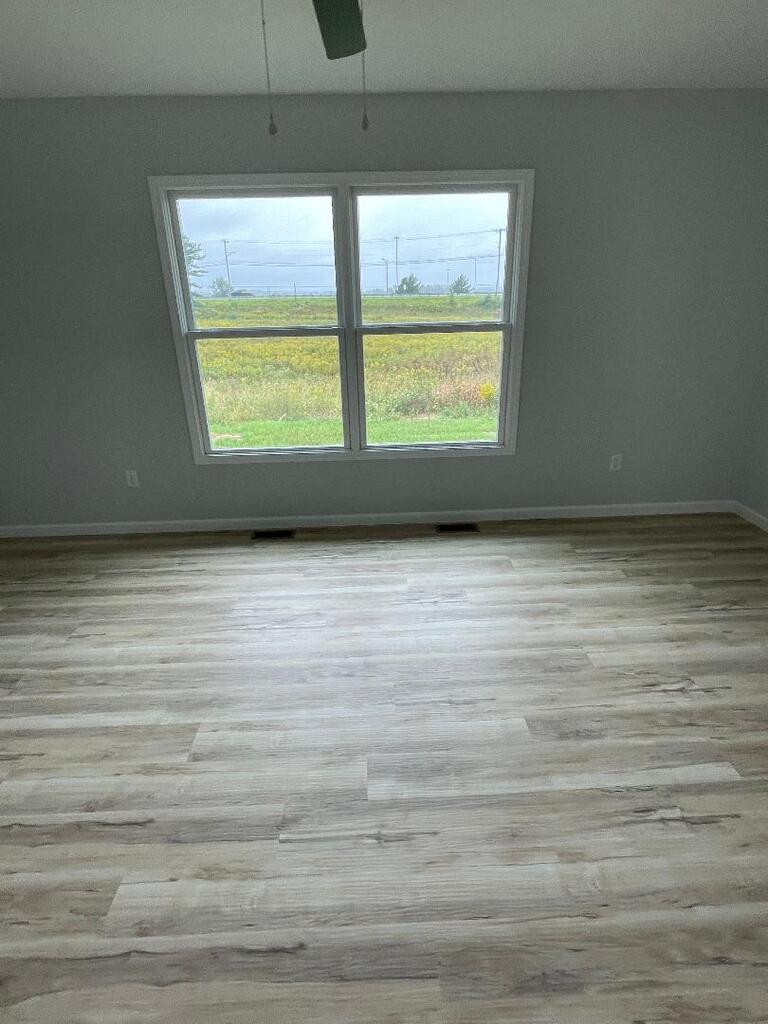 2573 Deerfield Road Property Photo 18