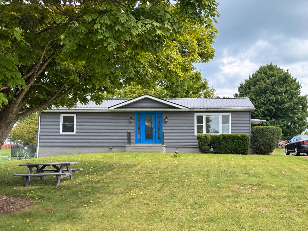 15886 Pleasant View Road Property Photo 1