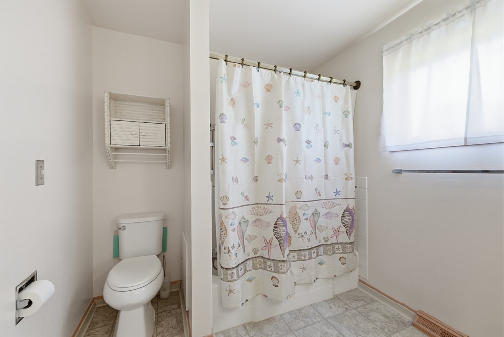 93 Maynard Ave Property Photo 17
