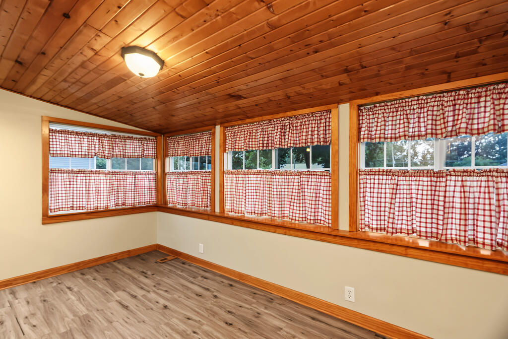 20 Grand Boulevard Property Photo 16