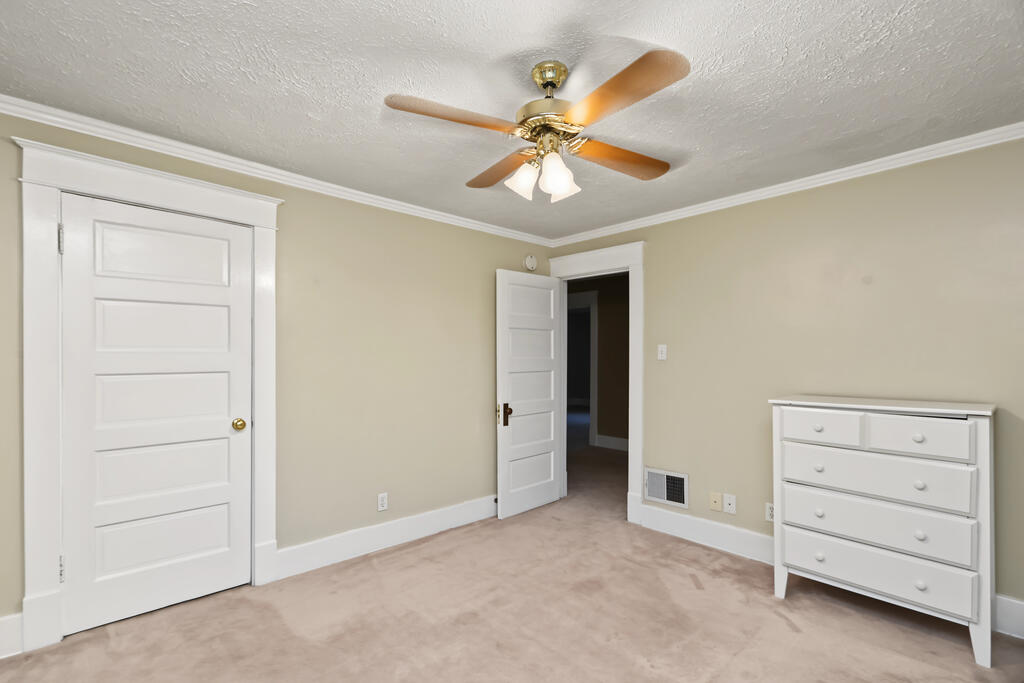 20 Grand Boulevard Property Photo 22