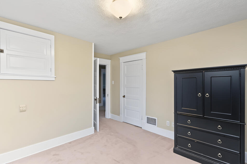 20 Grand Boulevard Property Photo 26