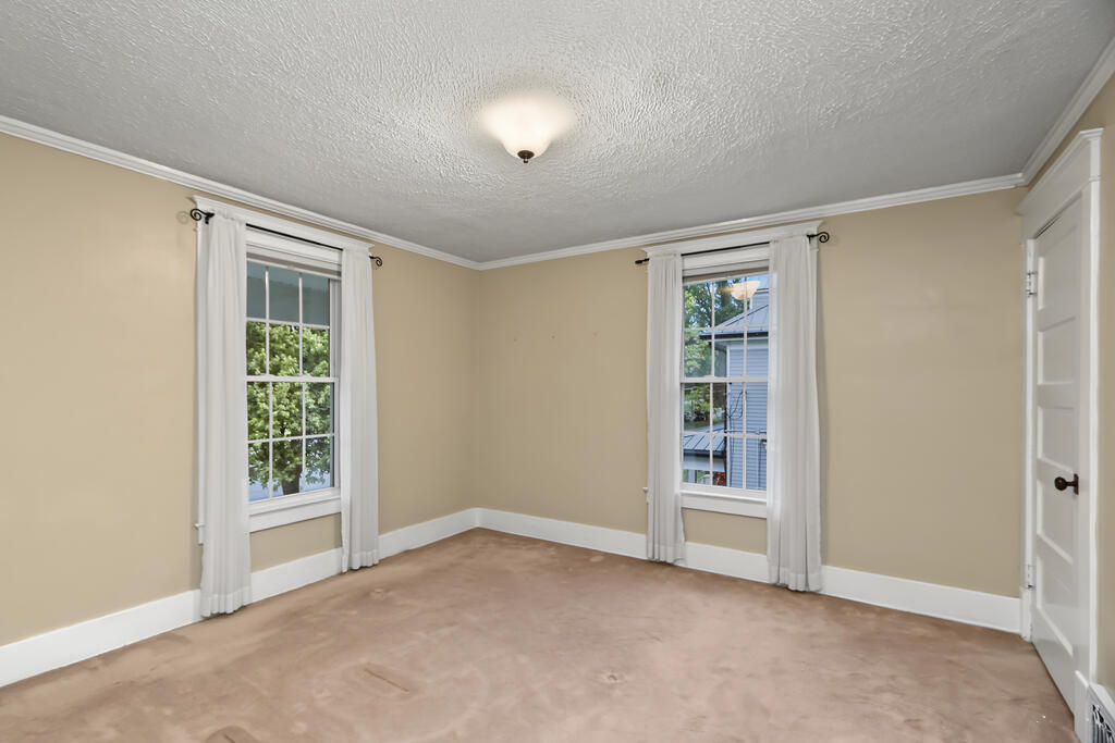 20 Grand Boulevard Property Photo 29