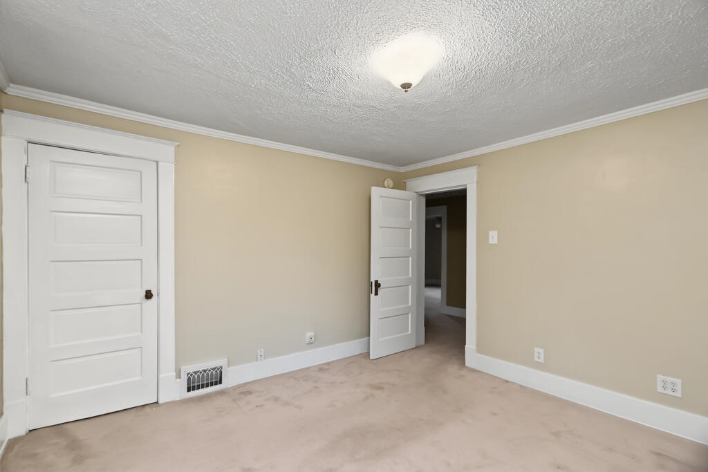 20 Grand Boulevard Property Photo 30