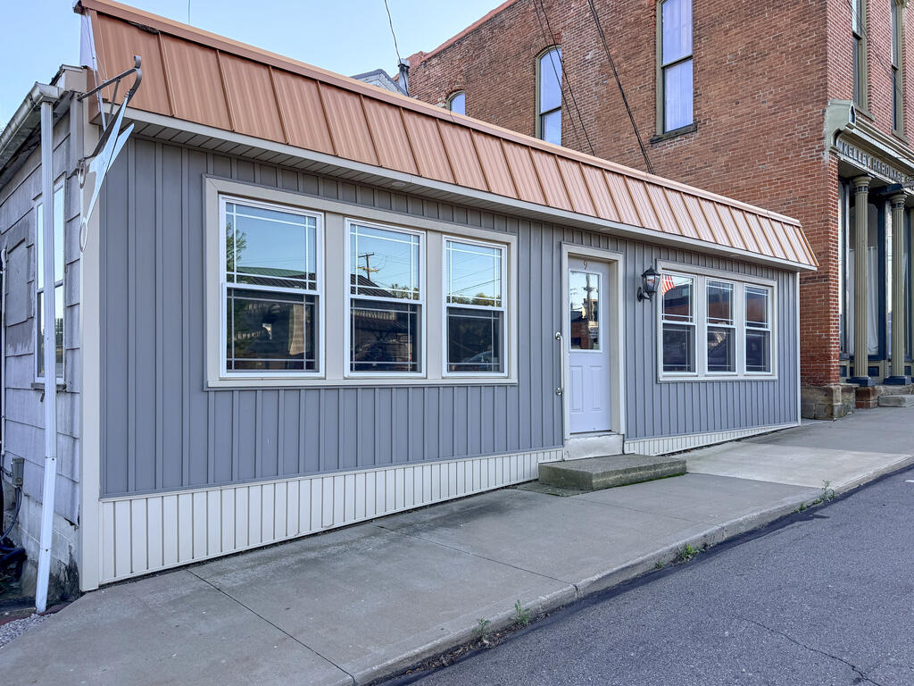 9 E Main St Property Photo 3