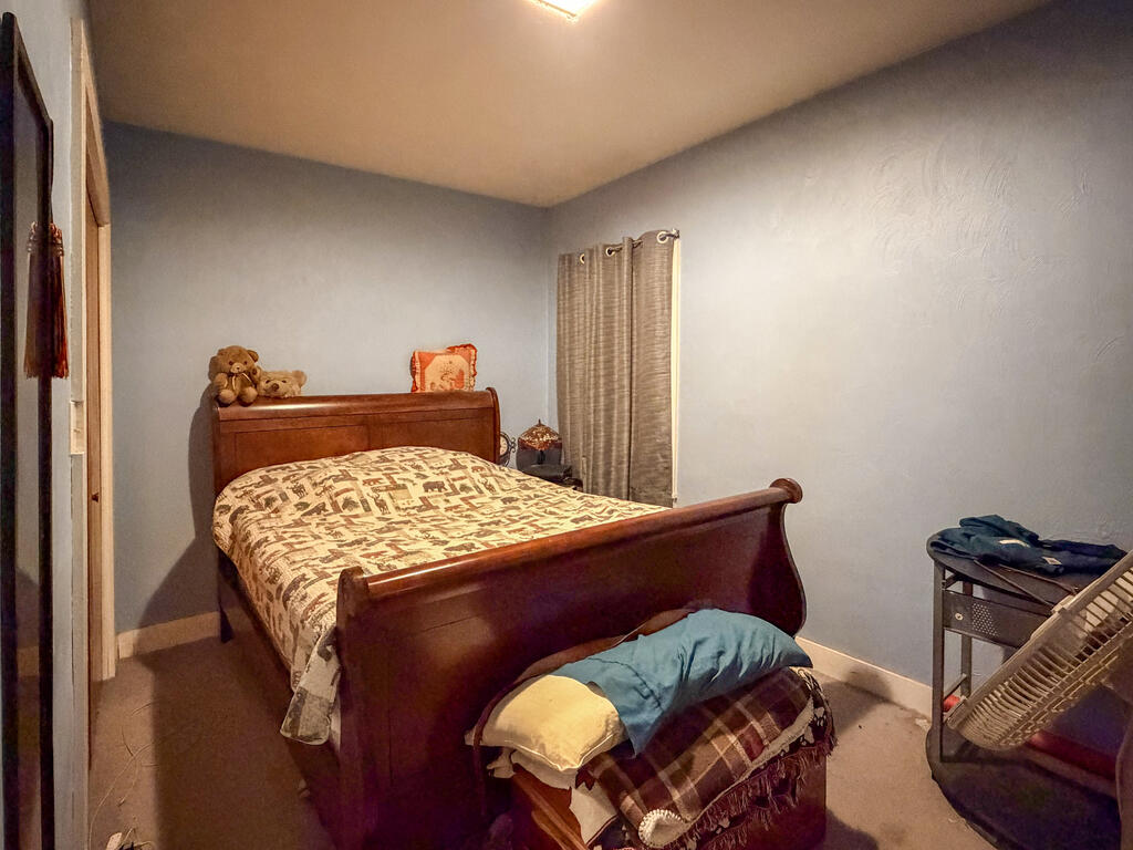 9 E Main St Property Photo 21