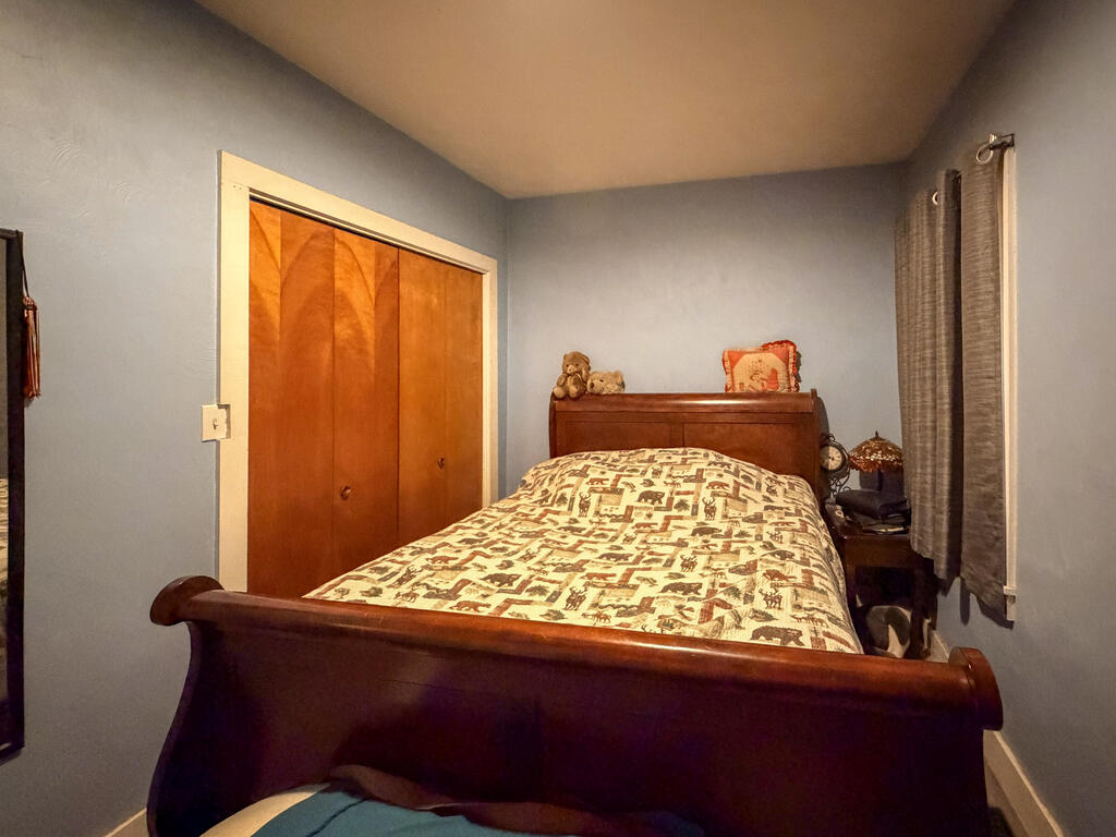 9 E Main St Property Photo 22