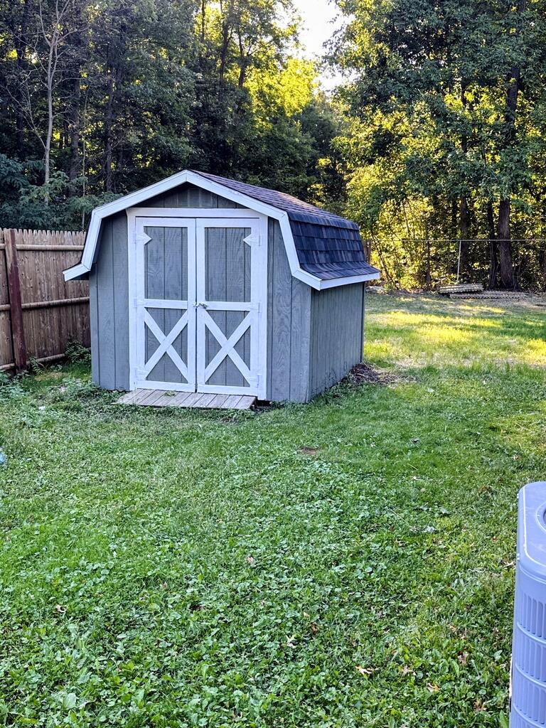 12498 National Dr. Property Photo 3