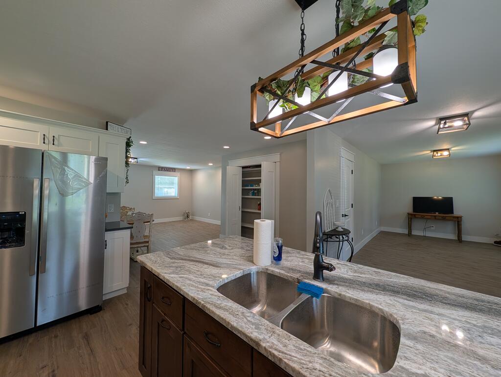 12498 National Dr. Property Photo 5