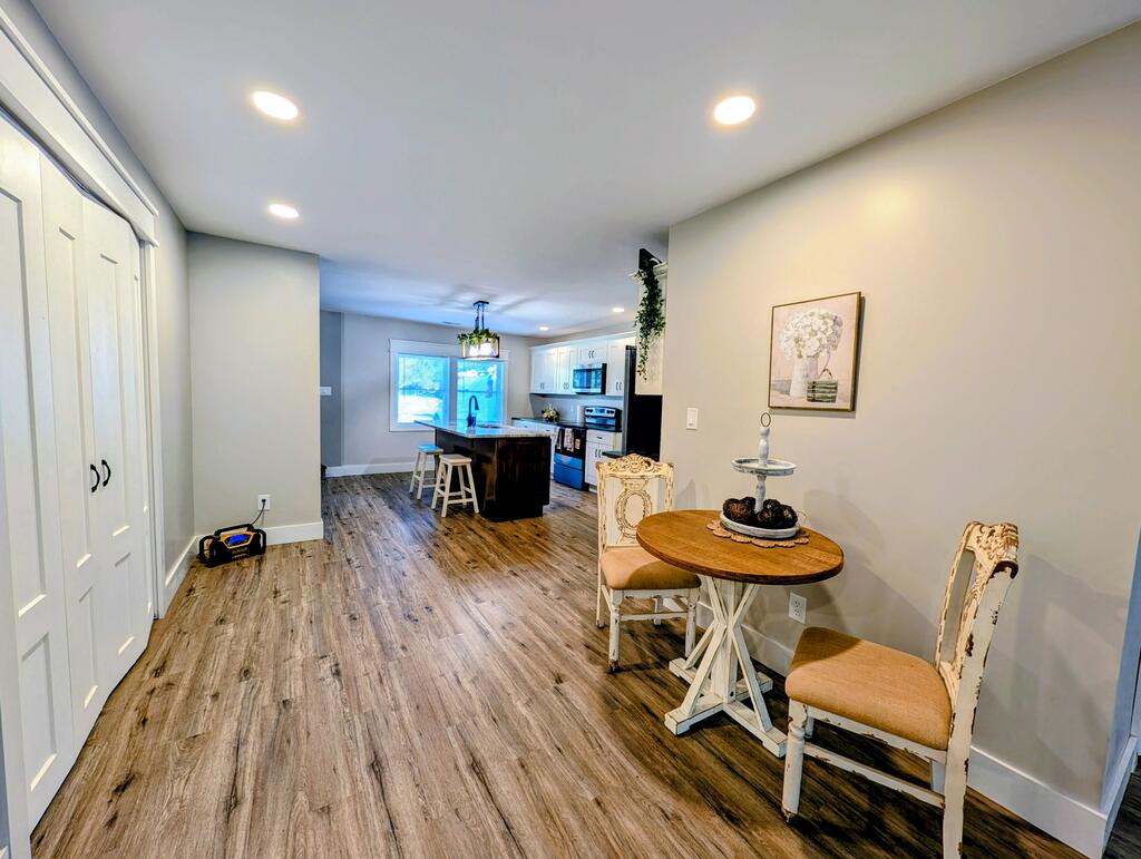 12498 National Dr. Property Photo 12