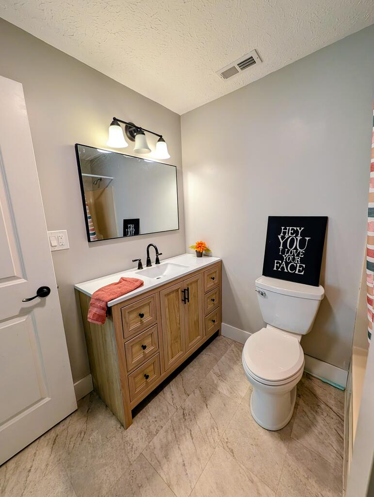 12498 National Dr. Property Photo 19