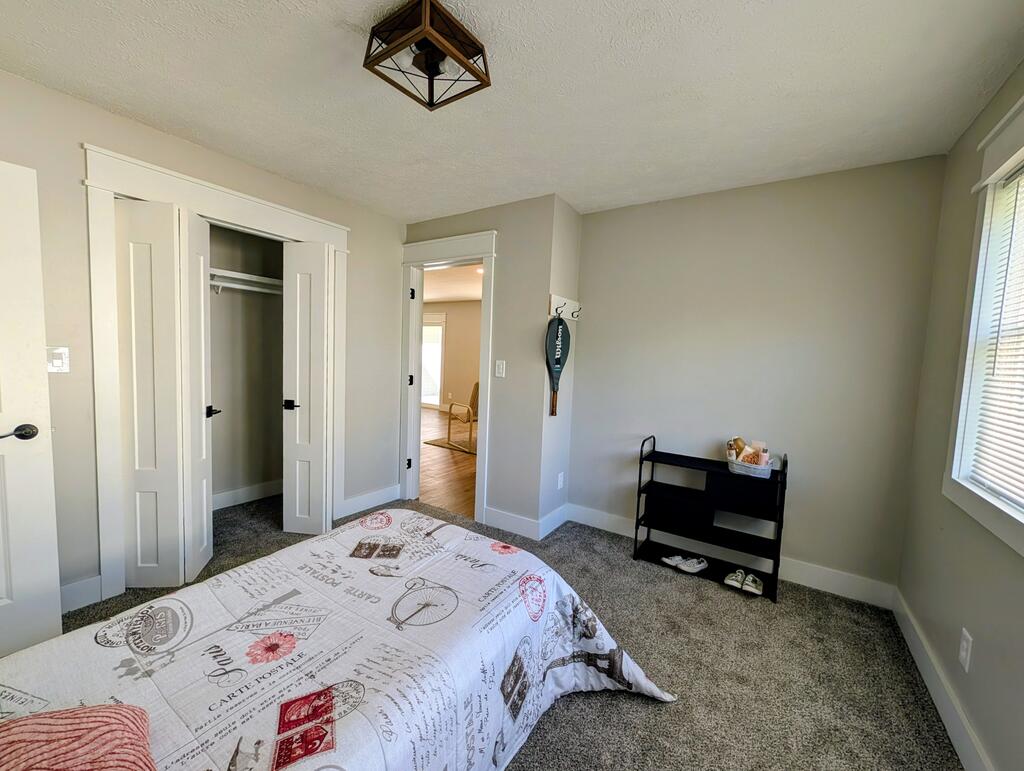 12498 National Dr. Property Photo 26