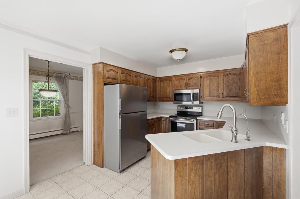 2139 Marion Ave Property Photo 6