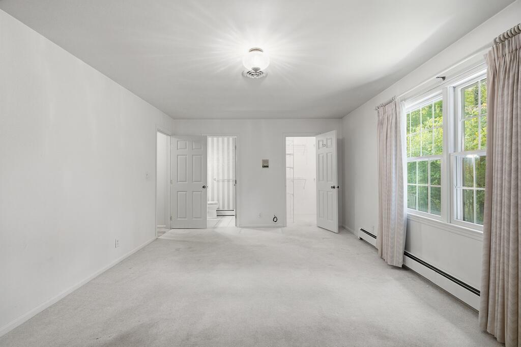 2139 Marion Ave Property Photo 15