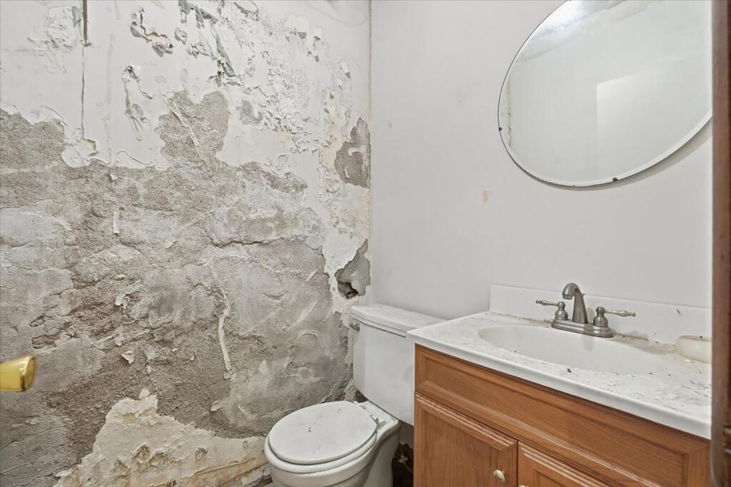 153 Washington Square Property Photo 8