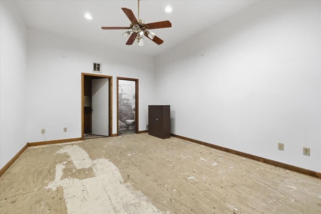 153 Washington Square Property Photo 9