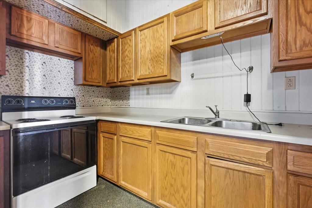 153 Washington Square Property Photo 18