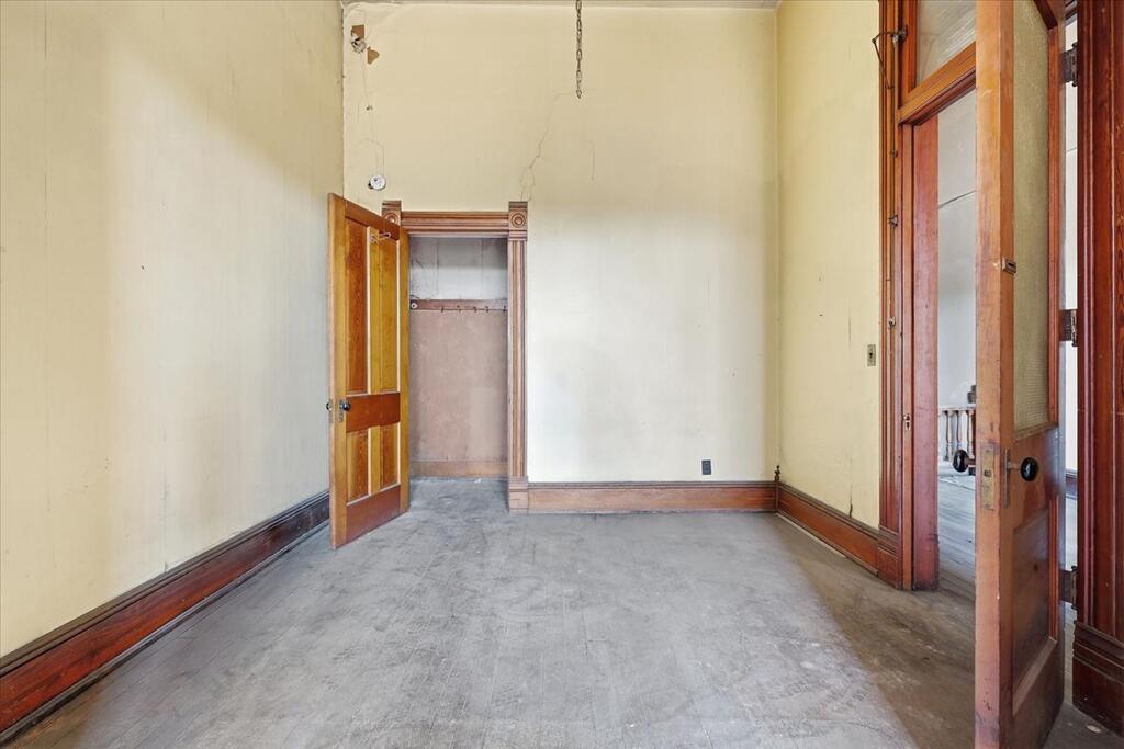 153 Washington Square Property Photo 20