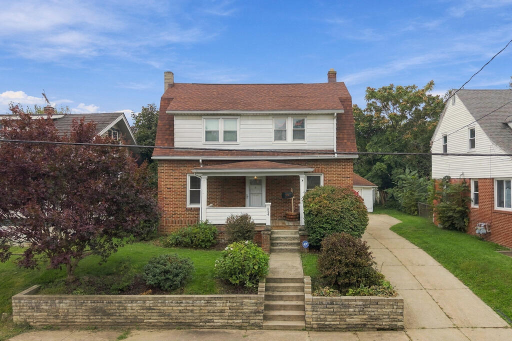524 Harter Ave Property Photo 1