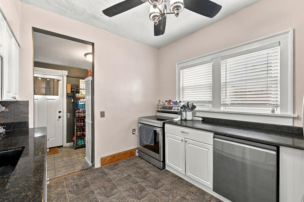 524 Harter Ave Property Photo 7