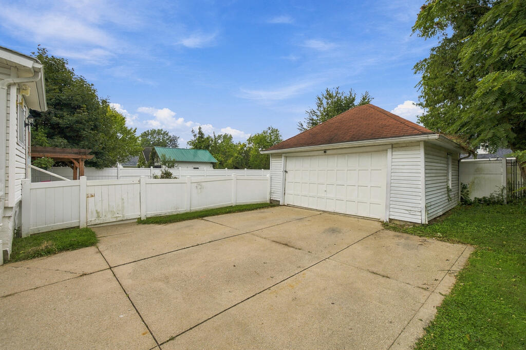 524 Harter Ave Property Photo 24