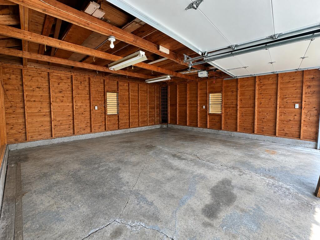 Inez Property Photo 2