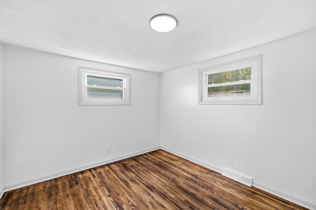 1310 Evergreen Ave W Property Photo 11