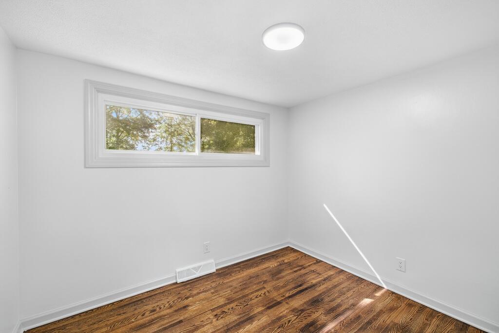 1310 Evergreen Ave W Property Photo 13