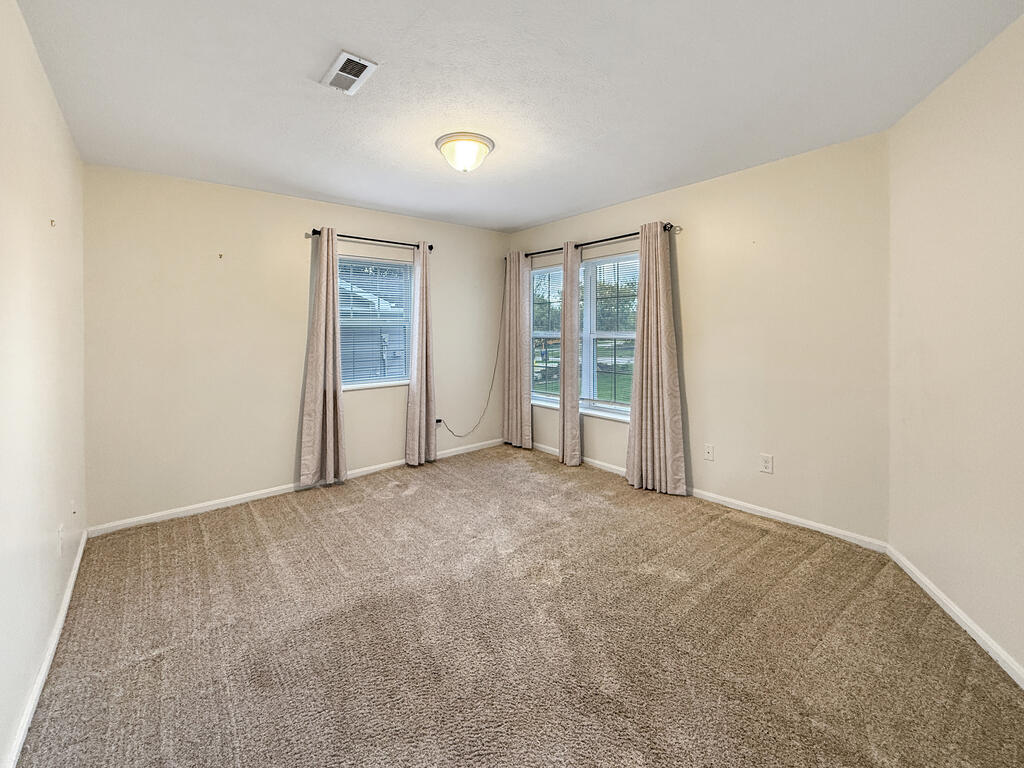 702 Whisper Creek Lane Property Photo 10