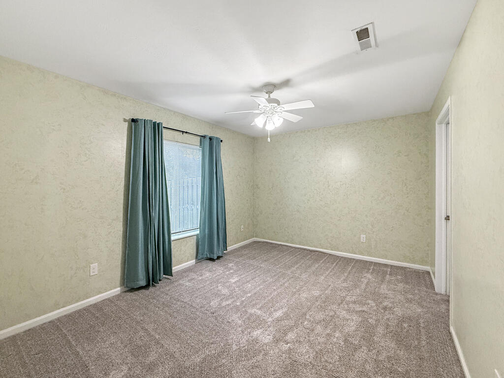 702 Whisper Creek Lane Property Photo 14