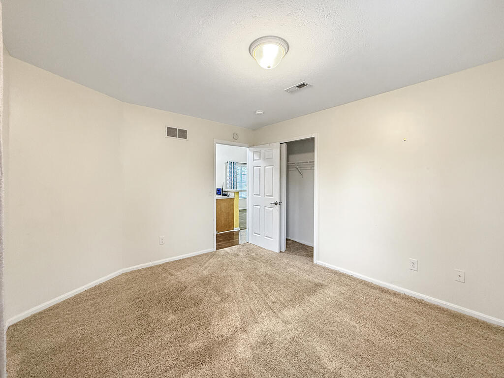 702 Whisper Creek Lane Property Photo 16