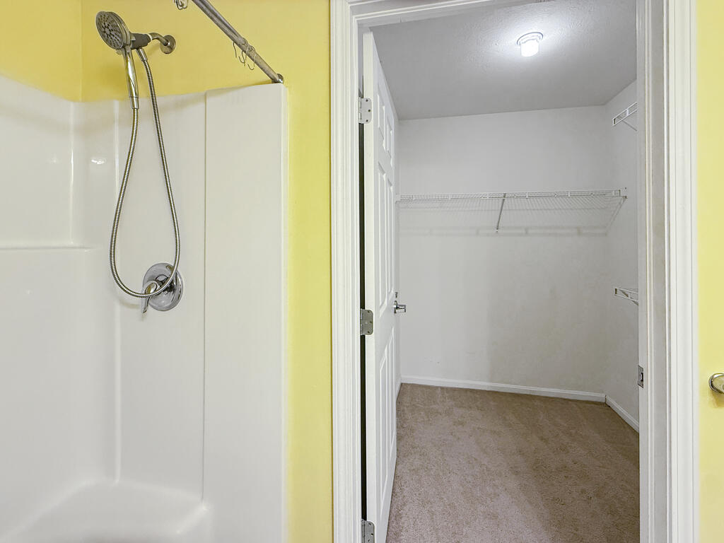 702 Whisper Creek Lane Property Photo 18