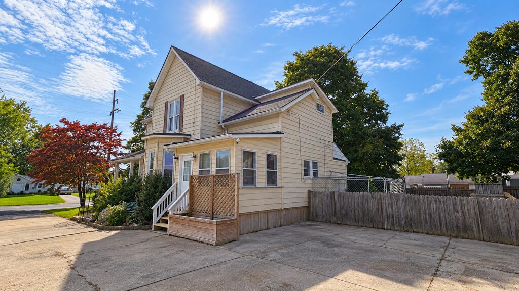 1003 Grace Property Photo 4