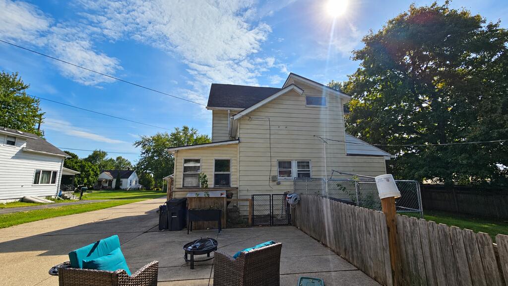 1003 Grace Property Photo 6