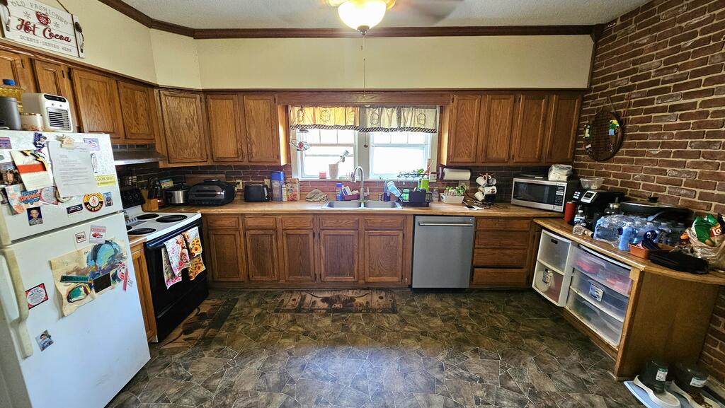 1003 Grace Property Photo 9
