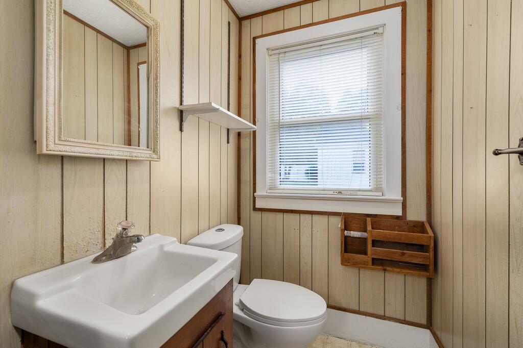 71 W Main St Property Photo 18