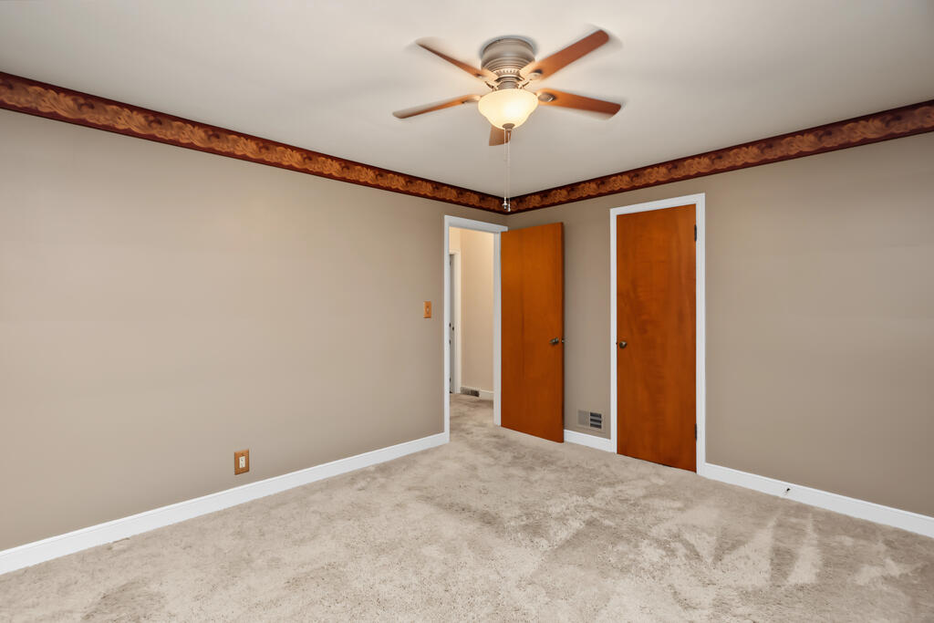 662 Courtright Boulevard Property Photo 13