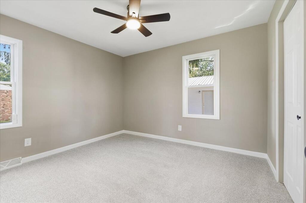 222 Third Ave Property Photo 18