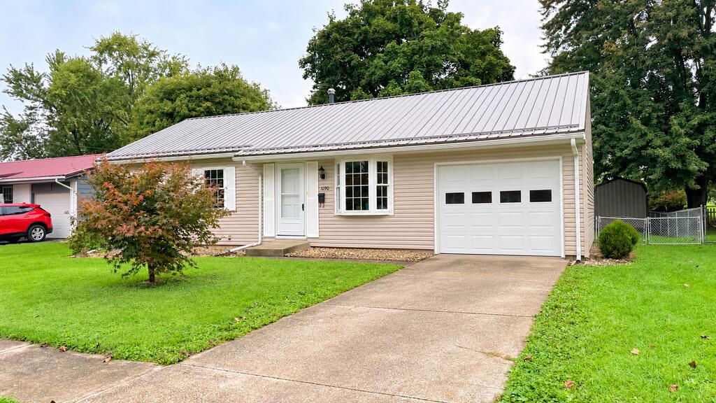 1090 Sherwood Drive Property Photo 1