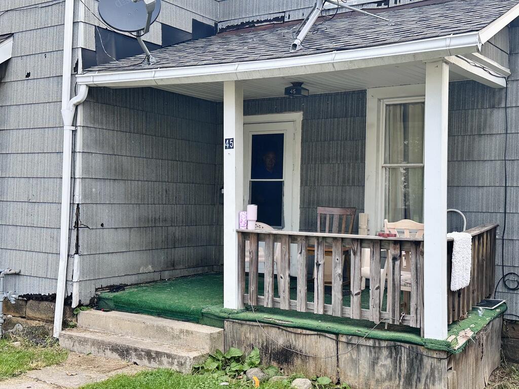 45 Lind Ave Property Photo 3