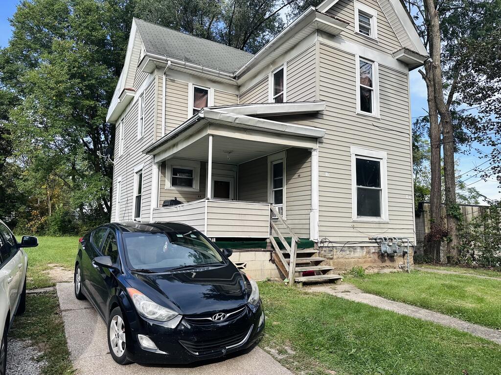 40 Lind Ave Property Photo 2