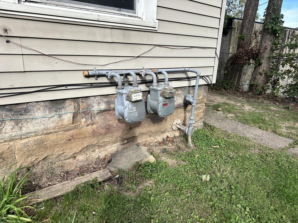 40 Lind Ave Property Photo 3