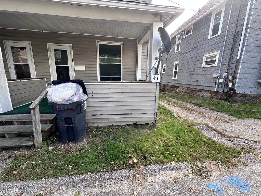 43 Lind Ave Property Photo 4