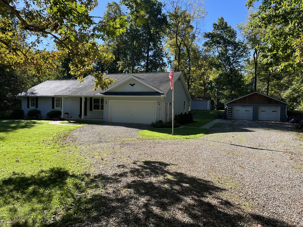 10757 Hiner Road Property Photo 1